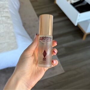 Charlotte Tilbury Airbrush Flawless Setting Spray - Gold and Red Accents